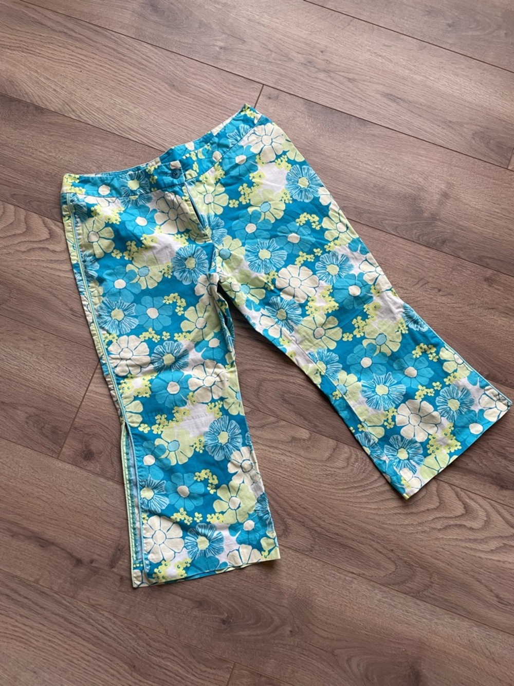 Lilly Pulitzer Turquoise and Lime Floral Capris